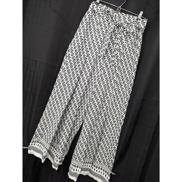 Black and White Patterned Women's Pants - Picture 1 of 10